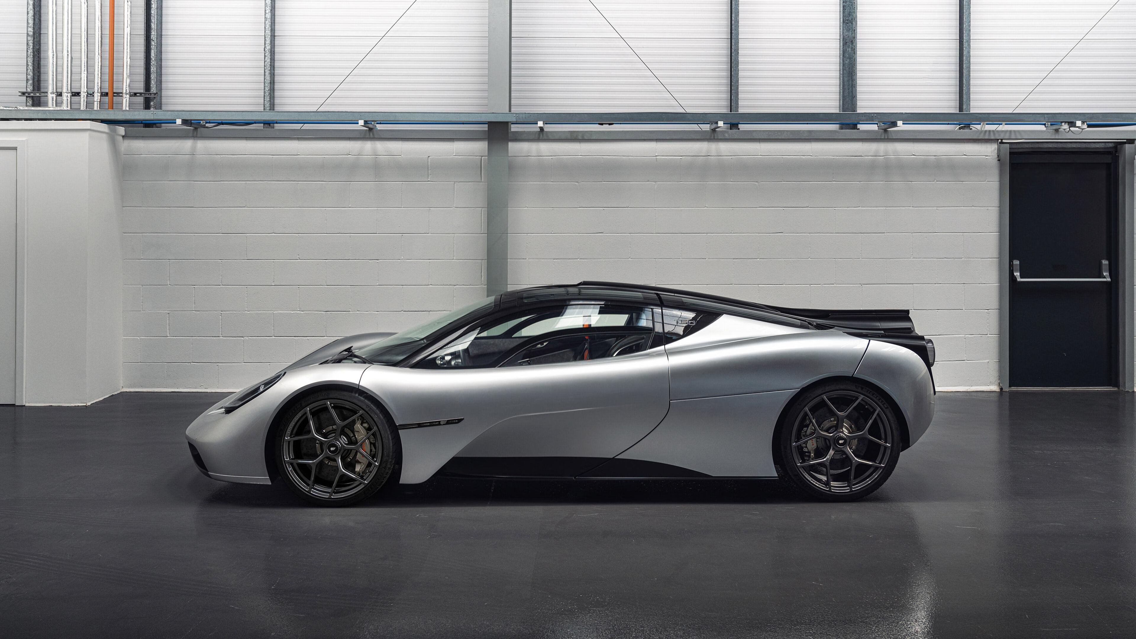 短距离女将发挥稳定夺铜